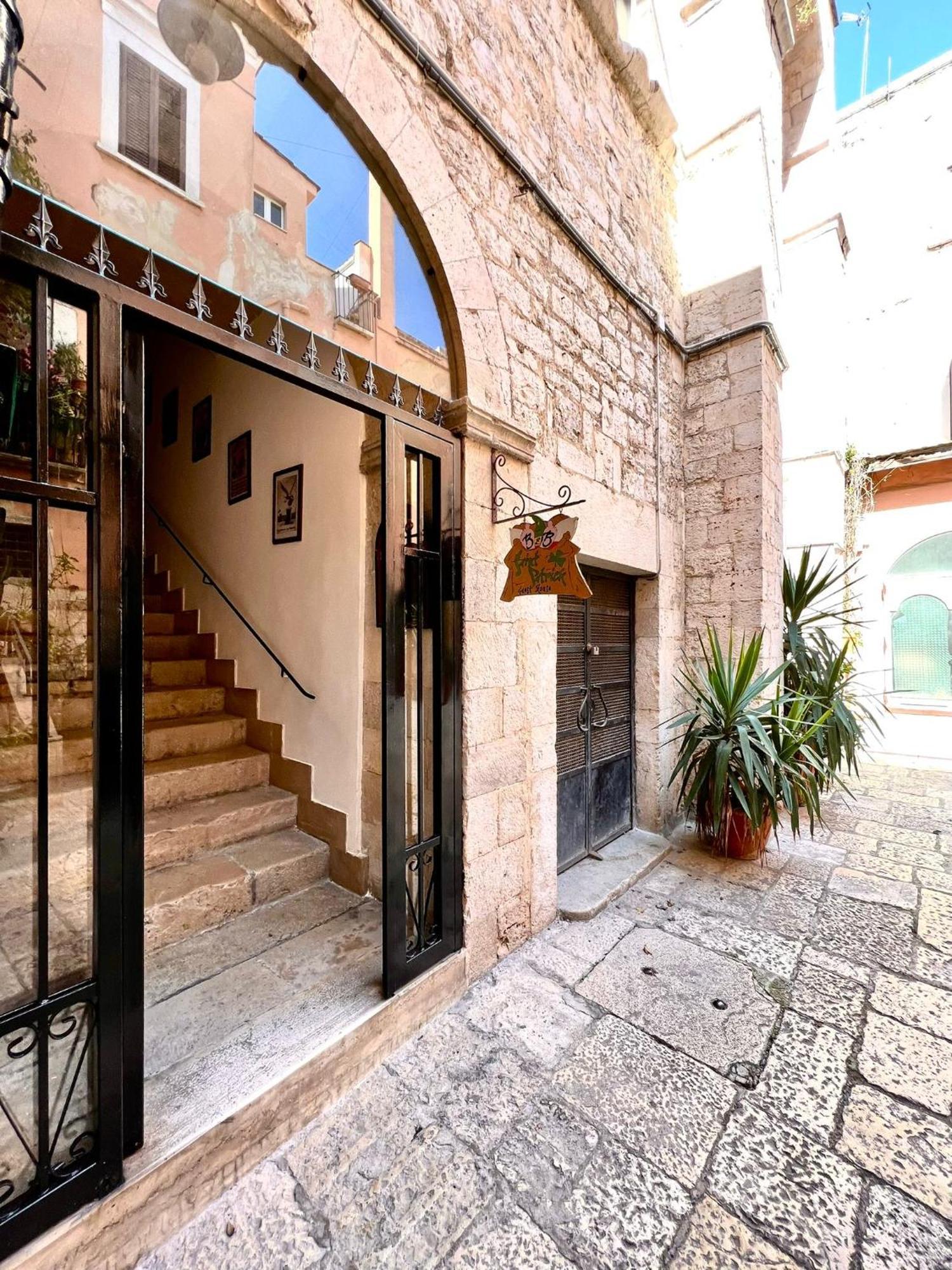 Casa Vacanza Saint Patrick Barletta Exterior foto